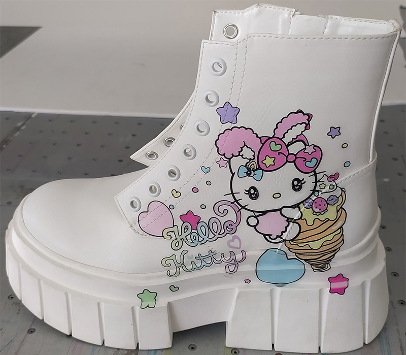 女生平板鞋使用龙润LR-2513打样效果图