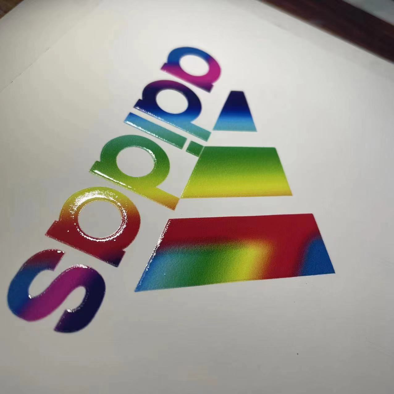 uv打印机,鞋子打印机,纸箱无版印刷机,uv彩印机,uv打印机厂家,龙润